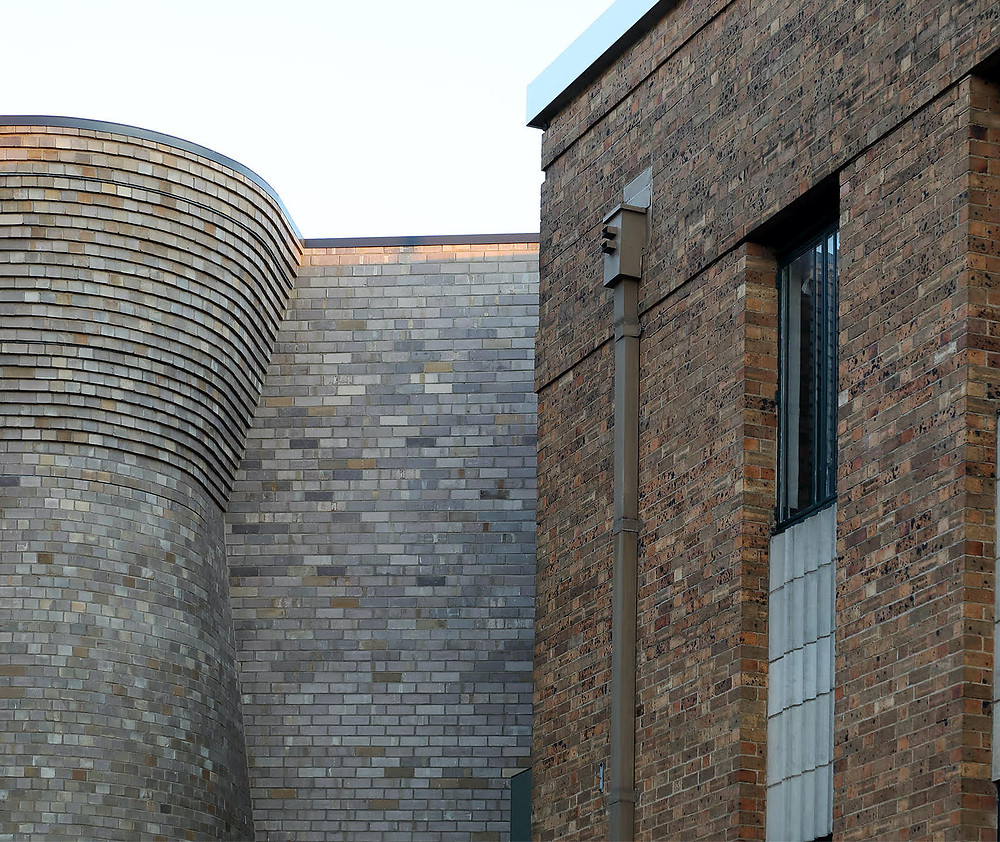 Custom Krause bricks, Curved details, Ivanhoe