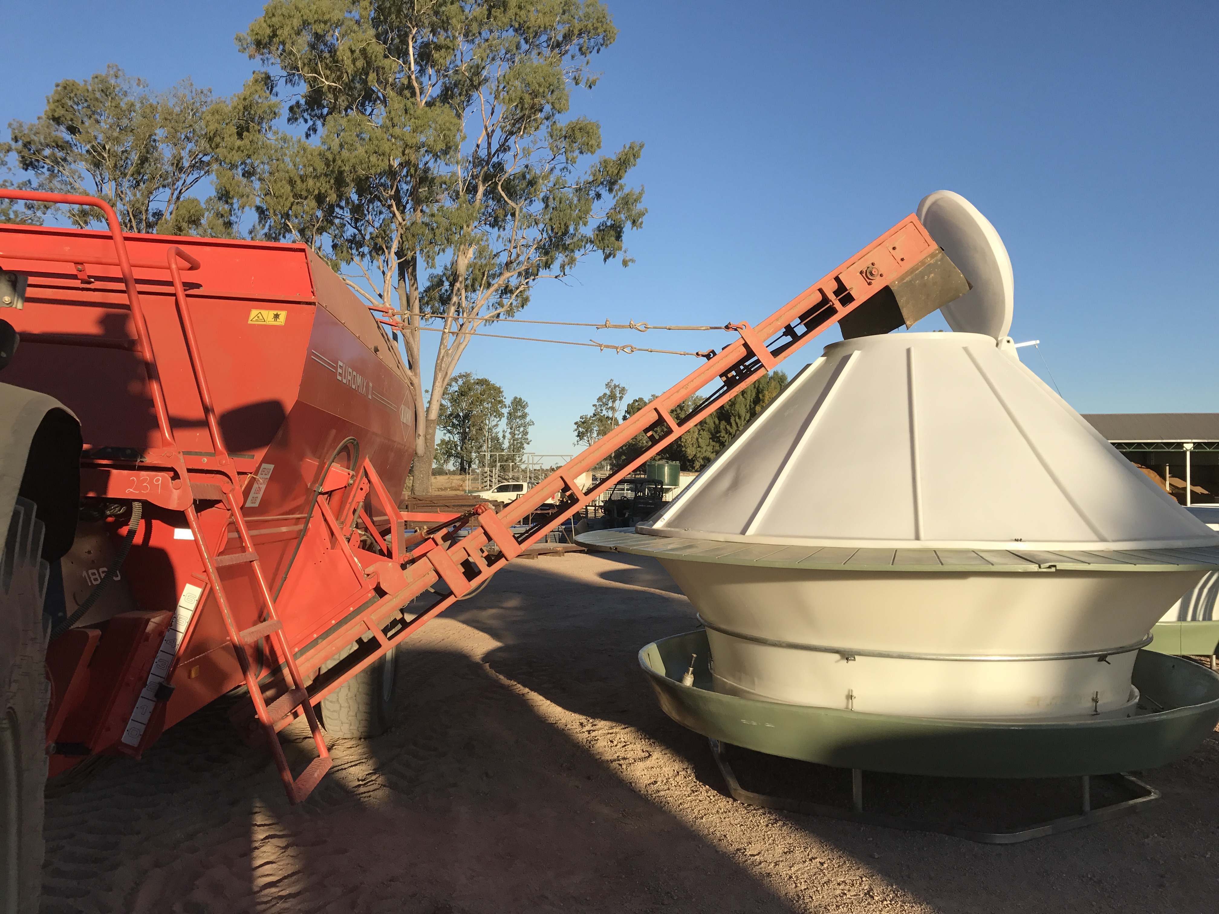 Cattle Feeder Poly Cattle Feeders Roswell Ag RCF 9500