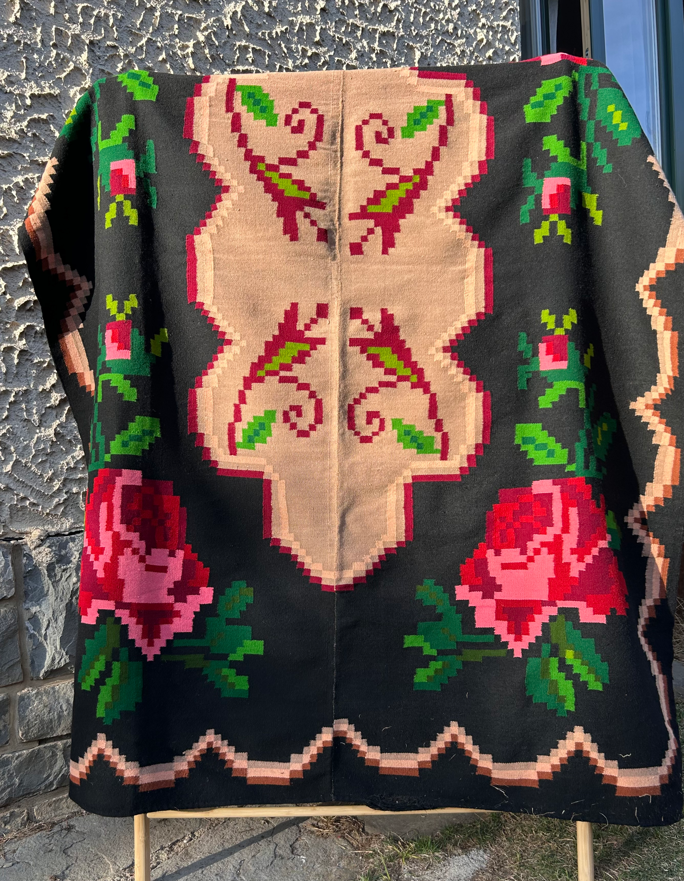 Covor Negru Bej Trandafiri