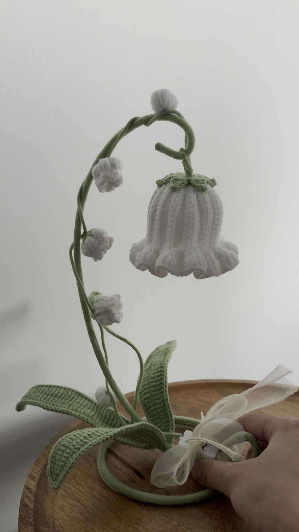 Thumbnail: Crochet lily of the valley lamp 