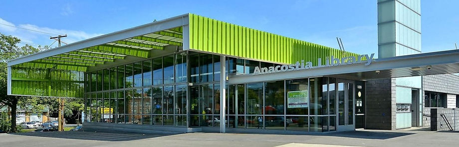 Rivestimento di facciate e copertura a doppia graffatura continua. Materiale Alluminio