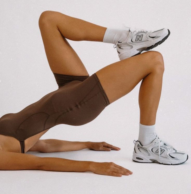 pilates workout geneva toned legs floor exercise