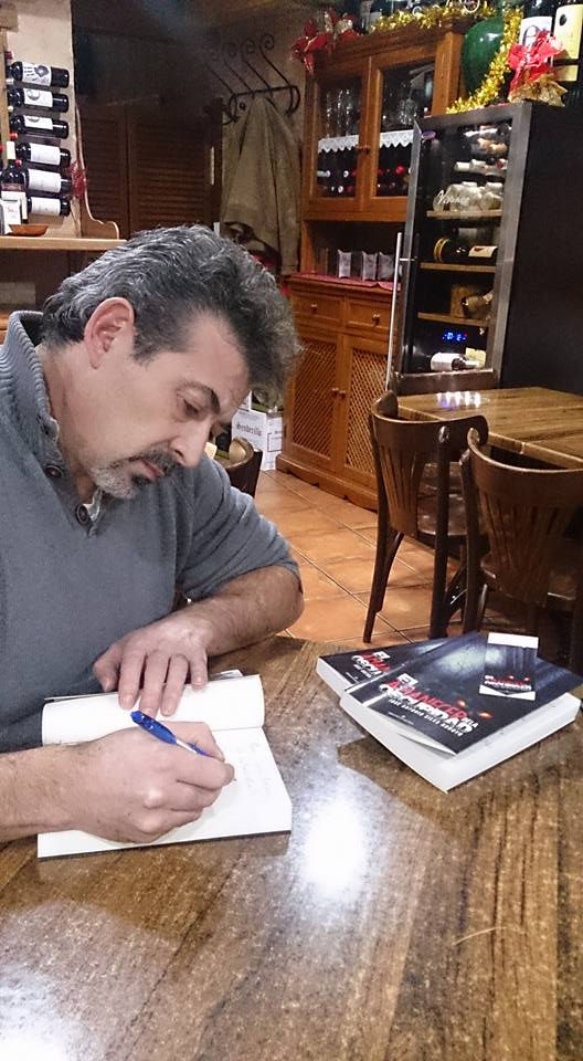 Autor de El amanecer de la oscuridad