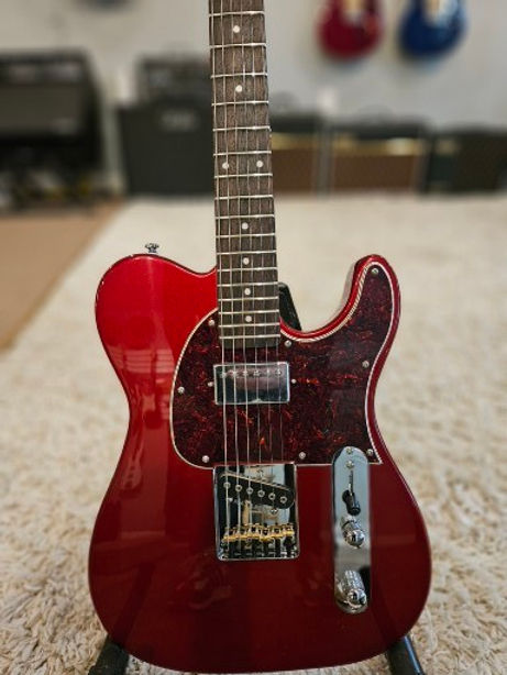 G L ASAT Classic Bluesboy Candy Apple Red u rock music center