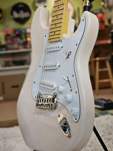 ギター G&L USA LEGACY White blonde Used G&L USA Legacy - Blonde – Quimper Sound Records and Guitars