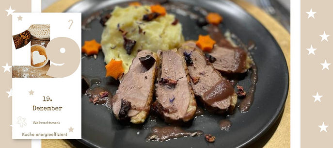 Entenbrust mit Rotwein-Pflaumensauce und Sellerie-Karfiolcreme