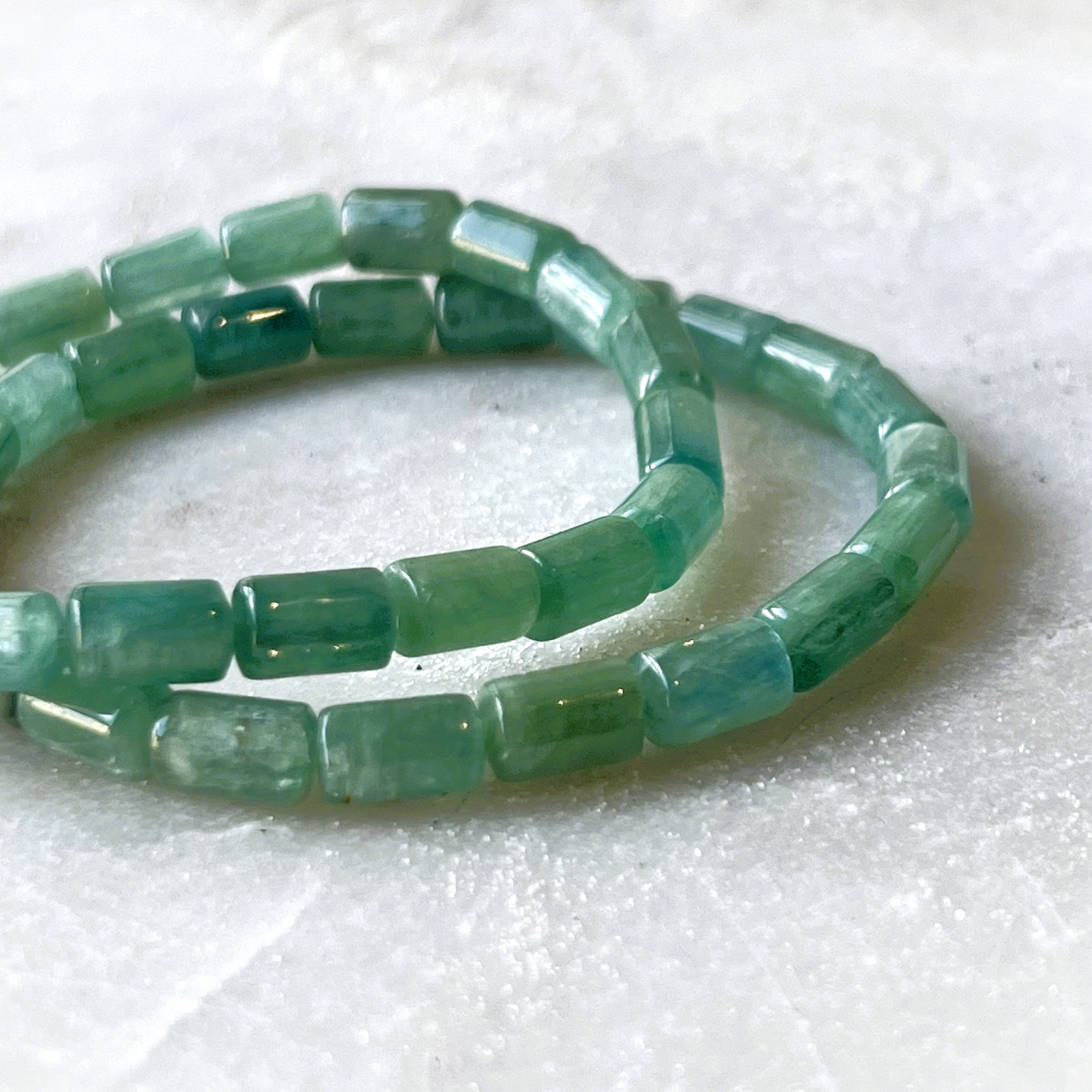 HQ Green Kyanite Barrel Bead Bracelet