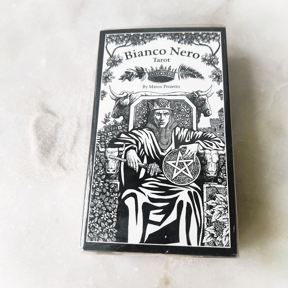 Bianco Nero Tarot Deck