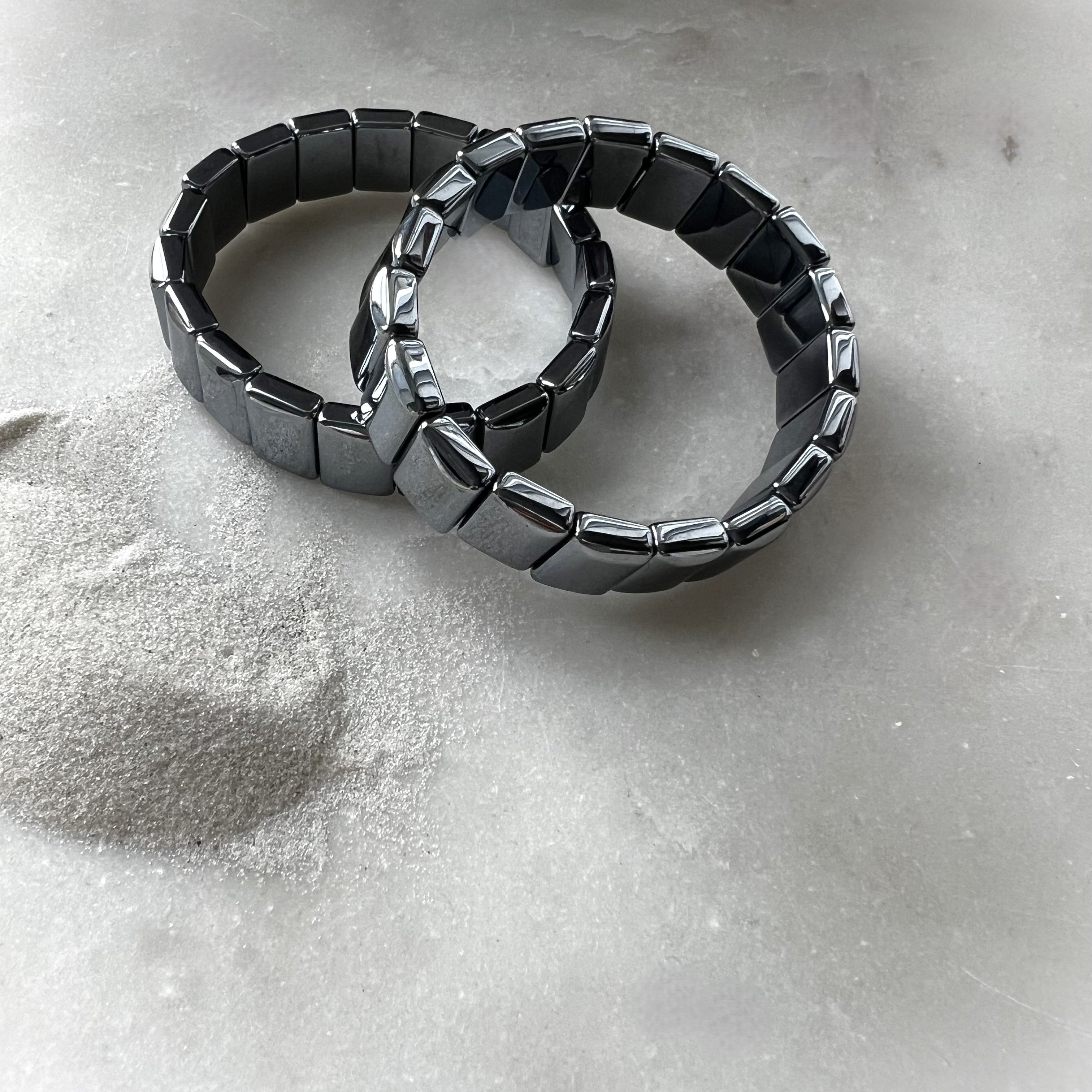 Terahertz Soft Bangle
