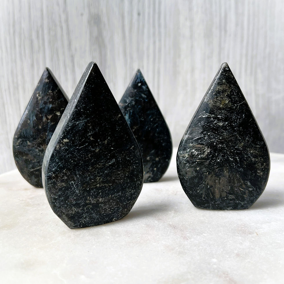 Thumbnail: Astrophyllite Teardrop