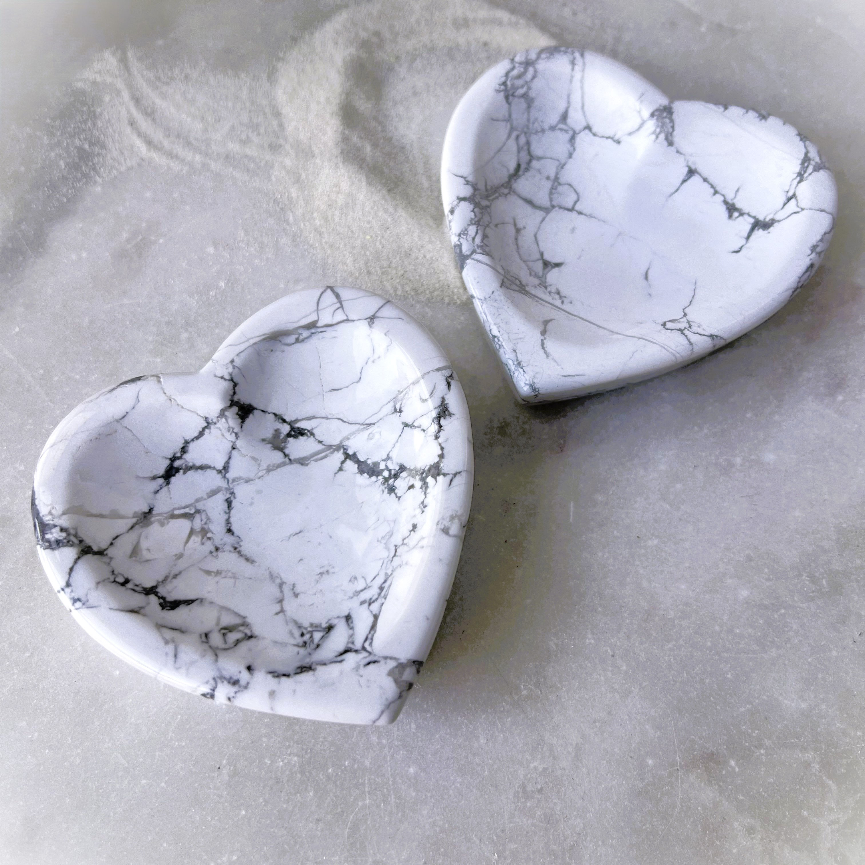 Howlite Heart Bowl