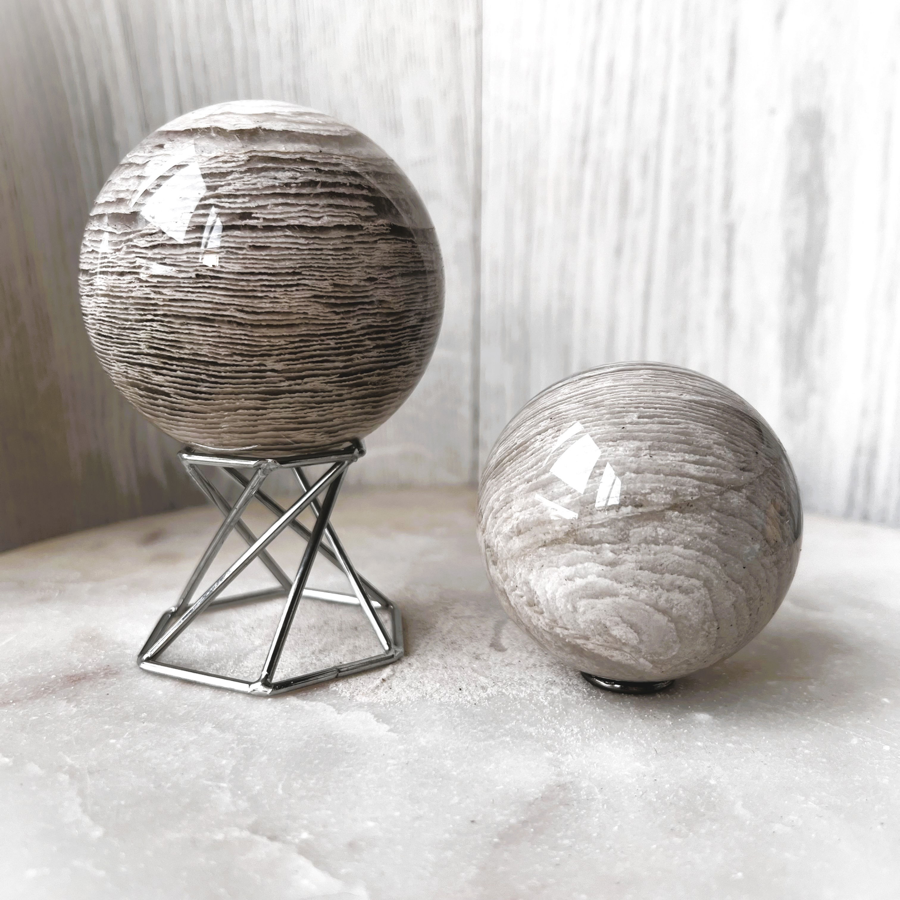 HQ White Thousand Layer Garden Quartz Sphere