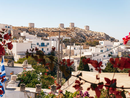 Amorgos, two travellers and the sun!