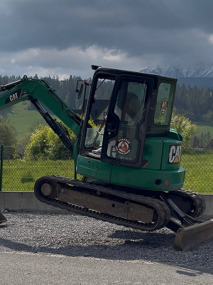 photo_5355227222409084241_w 1.jpg