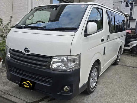 H17年 ハイエースバン ユーザー様よりお買取りさせていただきました。数ある業者様から弊社をお選びいただき、誠に有難う御座いました。