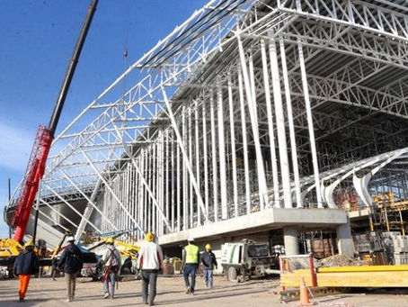 Derrumbe en las obras del aeropuerto de Ezeiza: un muerto y siete heridos