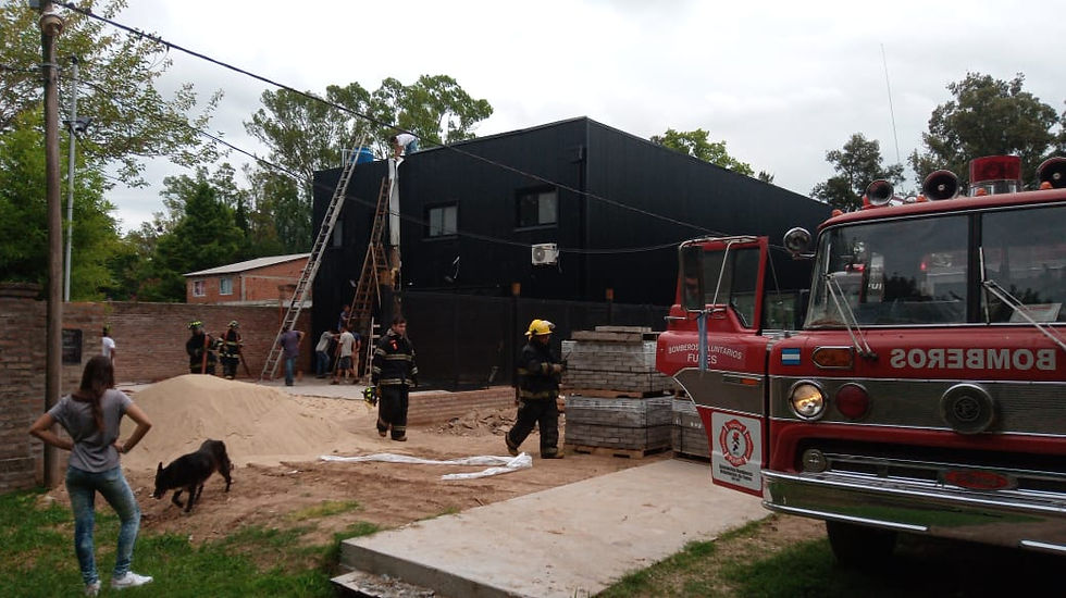 #Funes: Se incendio una obra en construcción en la zona de Houssay y Pte. Roca