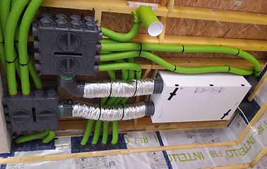 Installation de conduits de ventilation pour VMC simple flux ou VMC Double Flux par un électricien à Dinan et Saint-Malo