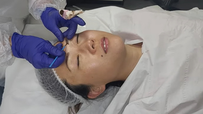 What are the possible side effects of Microblading?