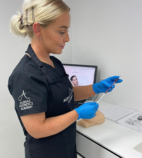 b12 injections training Vitamin B12 Injection training course | CPD accredited main image 0