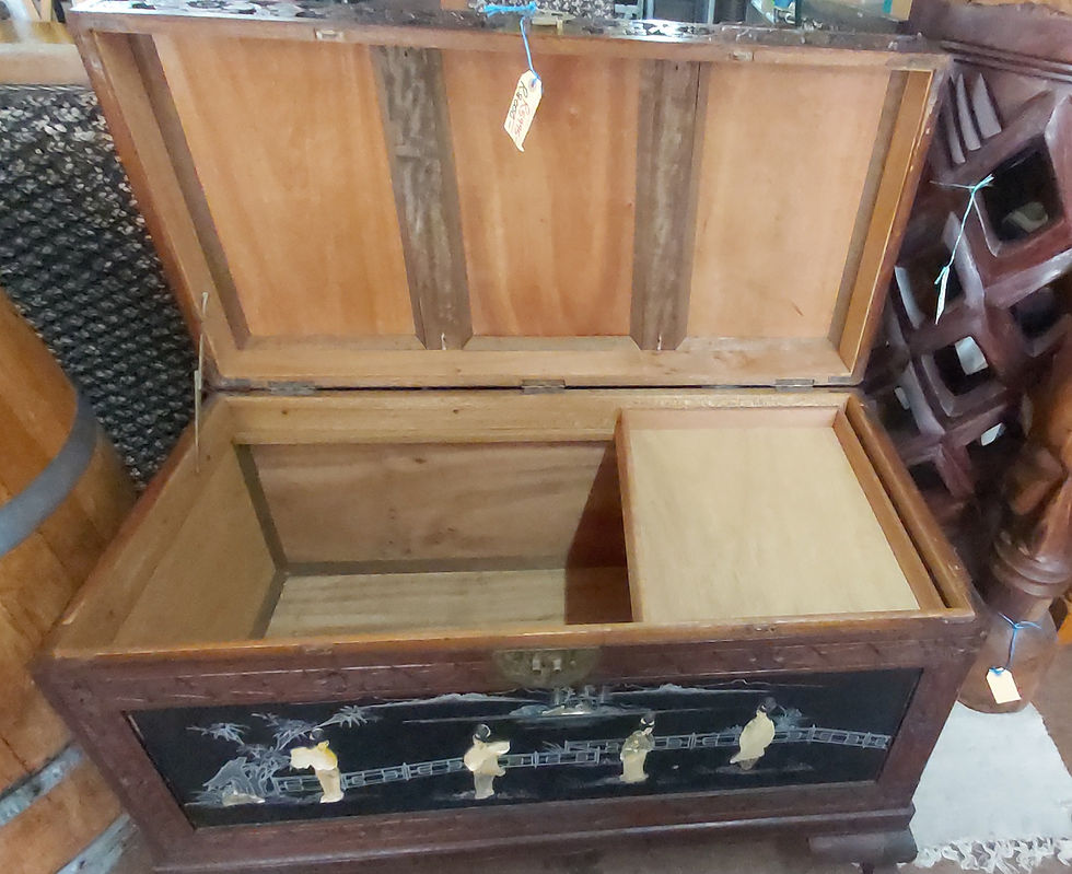 Thumbnail: DECORATIVE CHINESE KIST