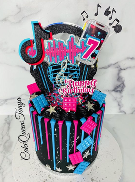 TikTok Cake