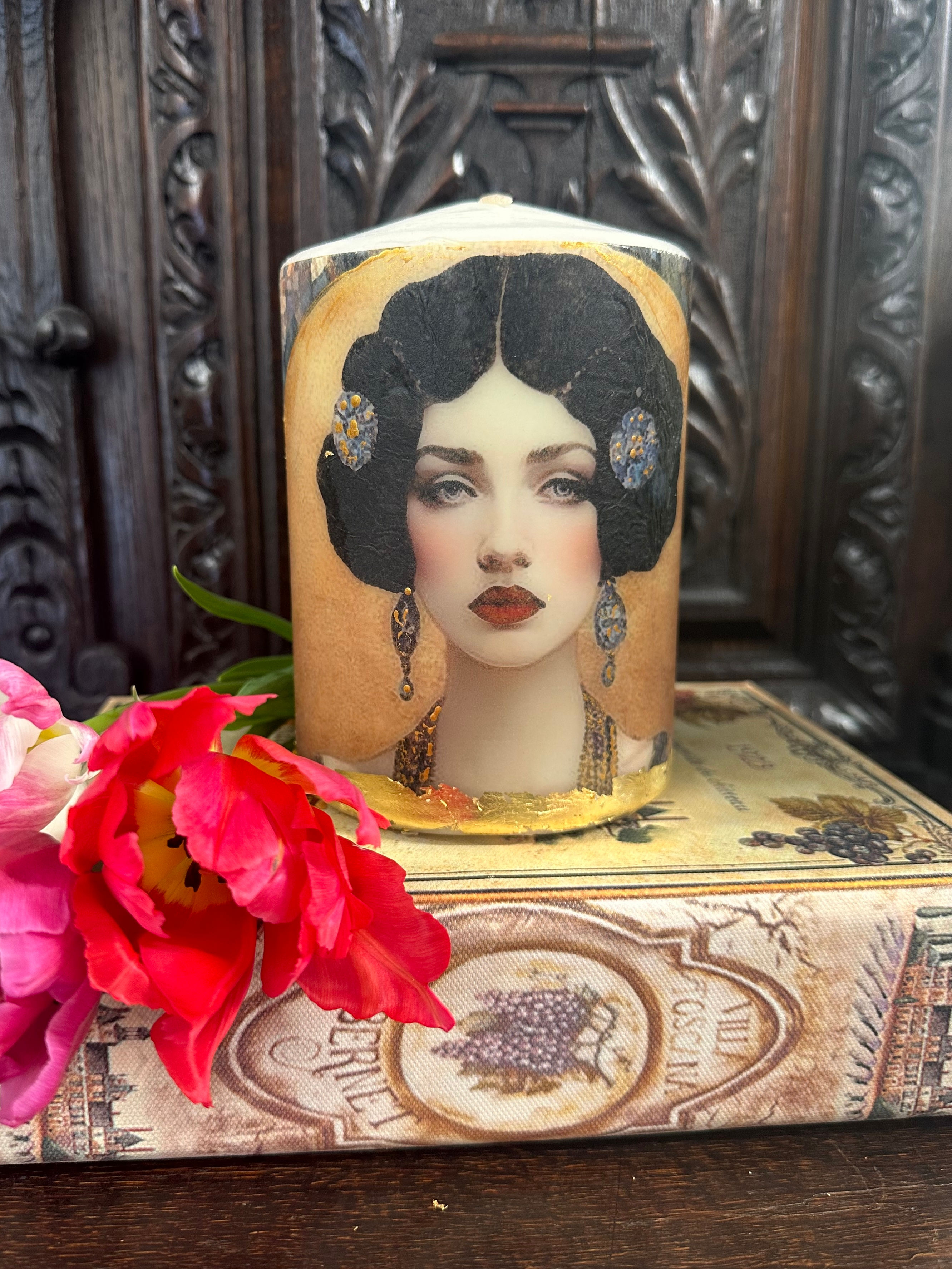 Flapper girl candle