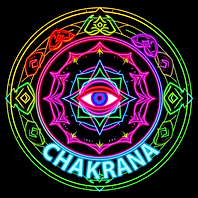 'CHAKRĀNA music Logo de colores y un ojo el centro