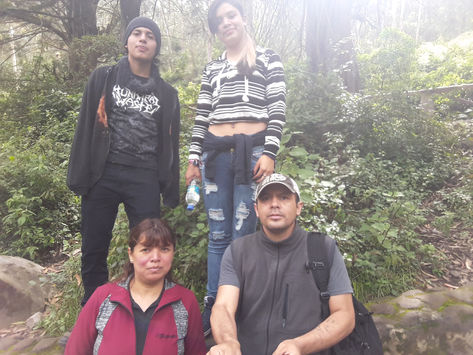 Disfrutando de la naturaleza en familia.