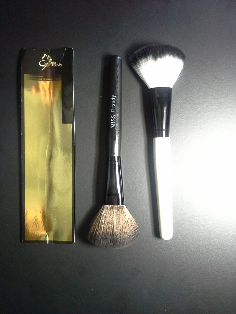 12-3035 Pinceis para Blush