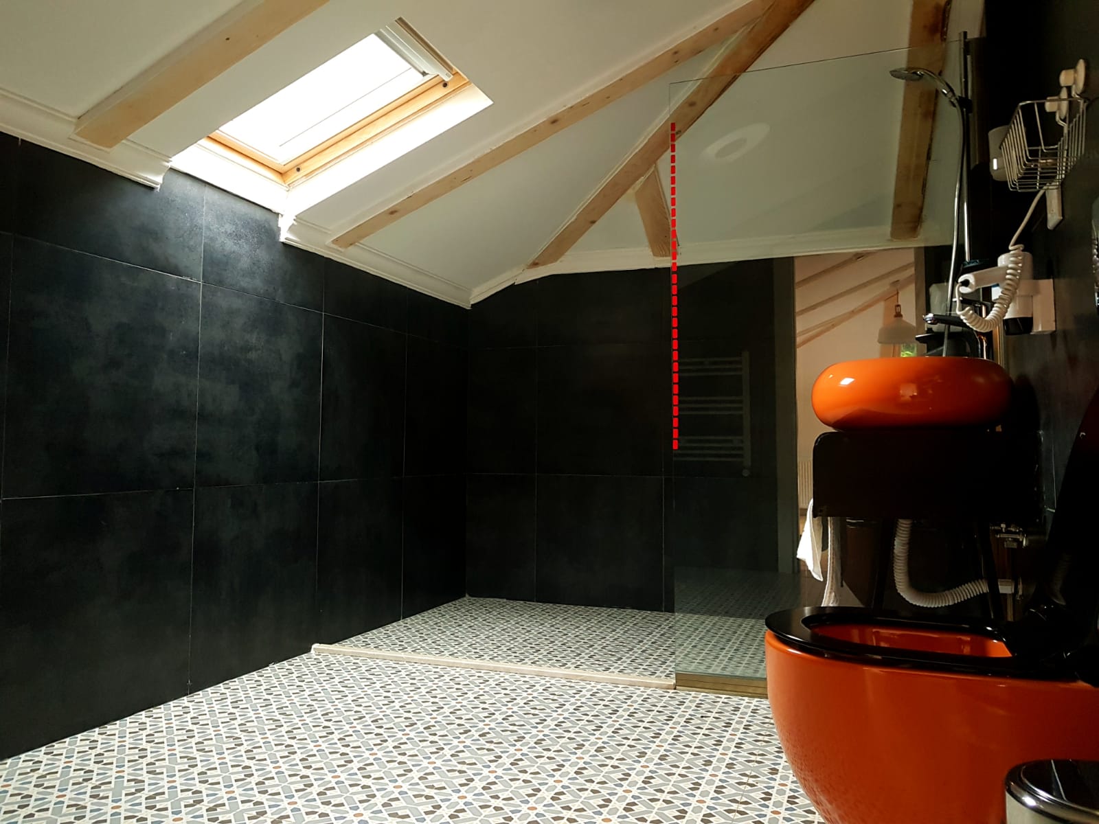 Çatı oda banyo