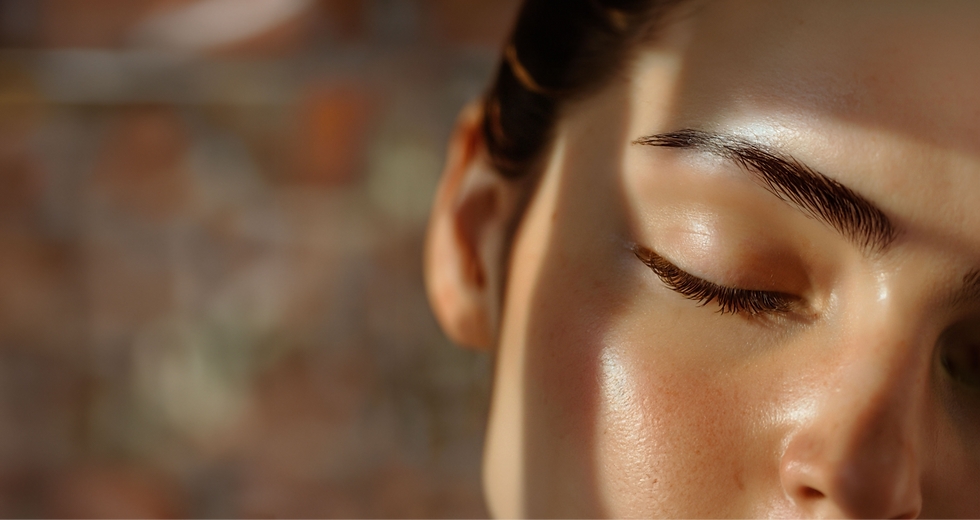mayagi_beauty_photography_30_yo_basic_natural_womans_face_with__b11f3819-b79d-4bfb-9710-13
