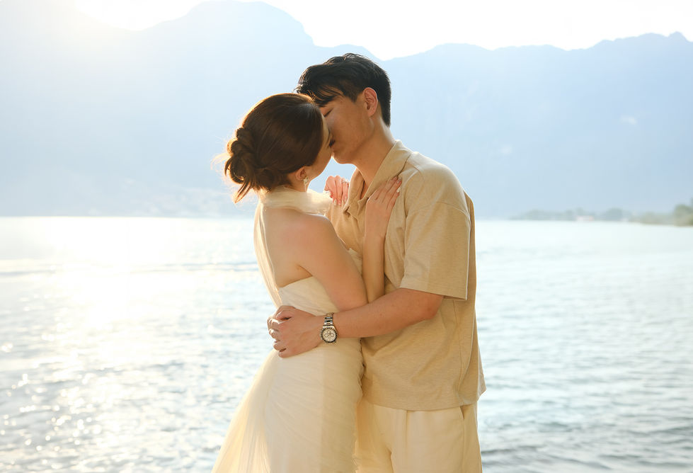 lake-como-wedding-couple-wide-web