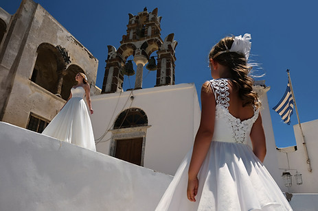 wedding-photography-santorini-bride-church-oia-1700x1223-.jpg