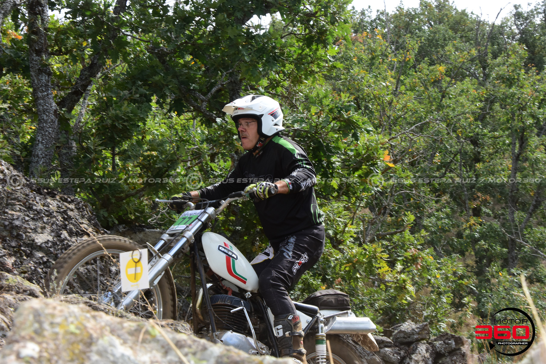 077_ROB_9750