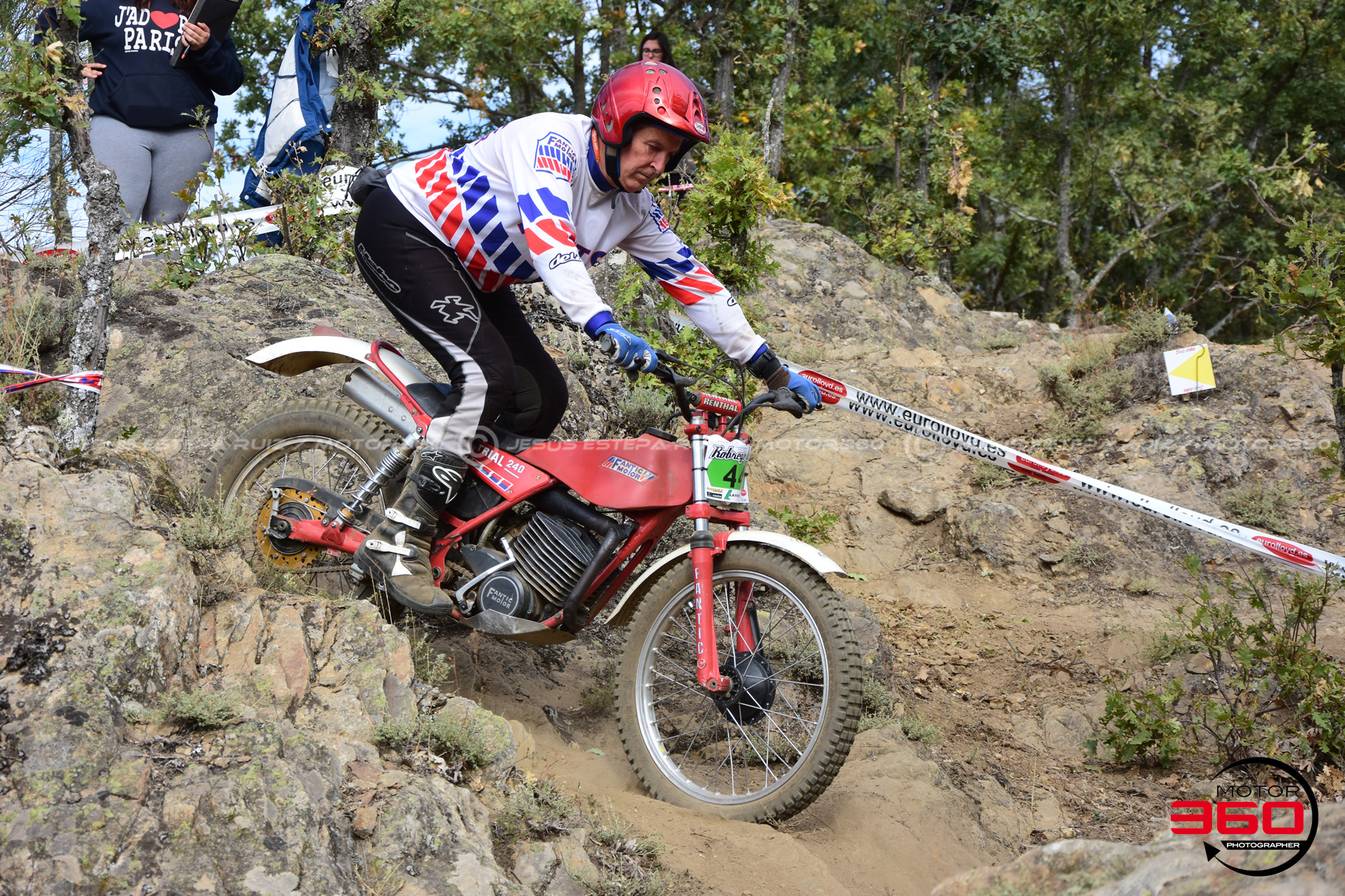044_ROB_9538