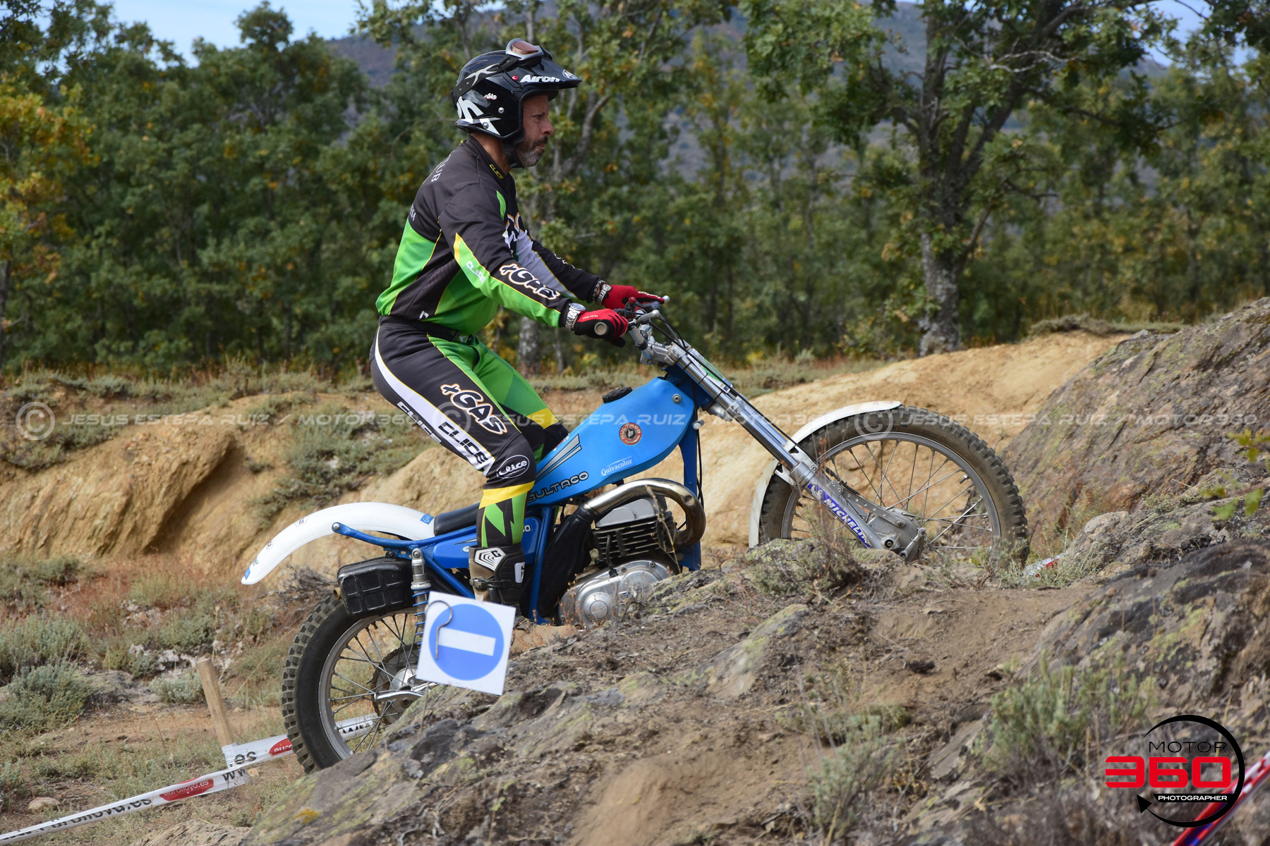 073_ROB_9528