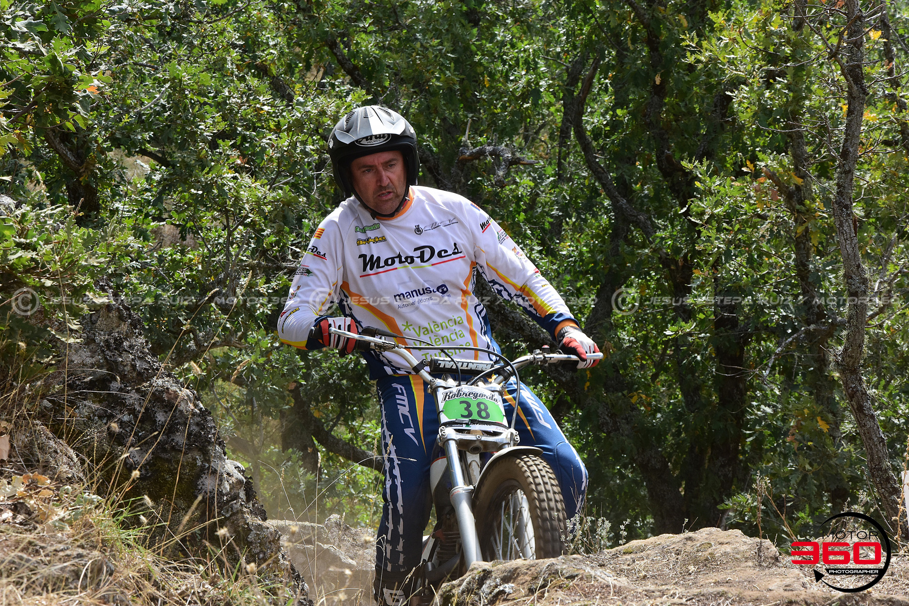 038_ROB_9872