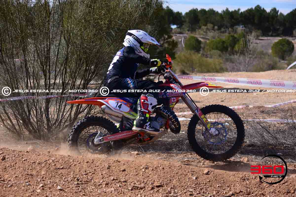 I014_ROB_8630