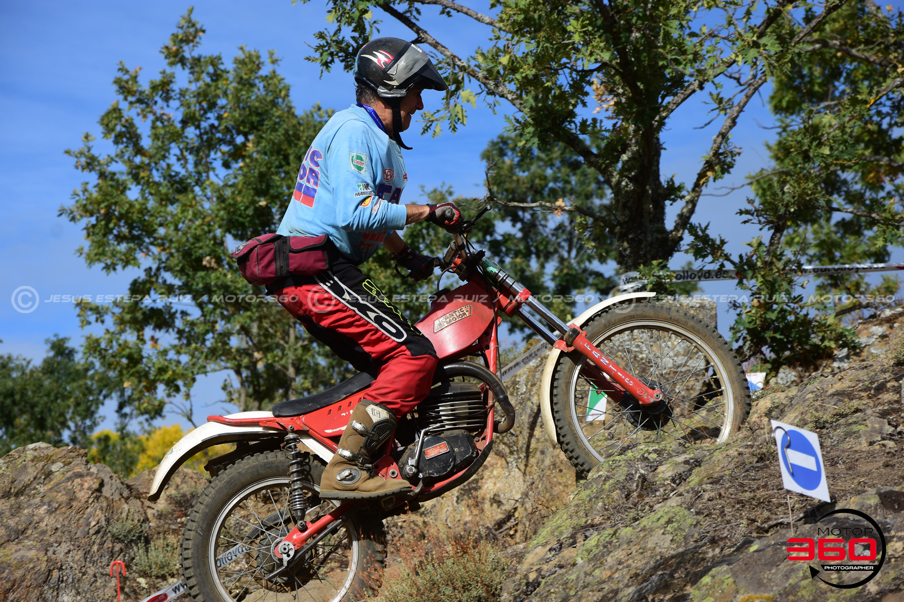 049_ROB_9414
