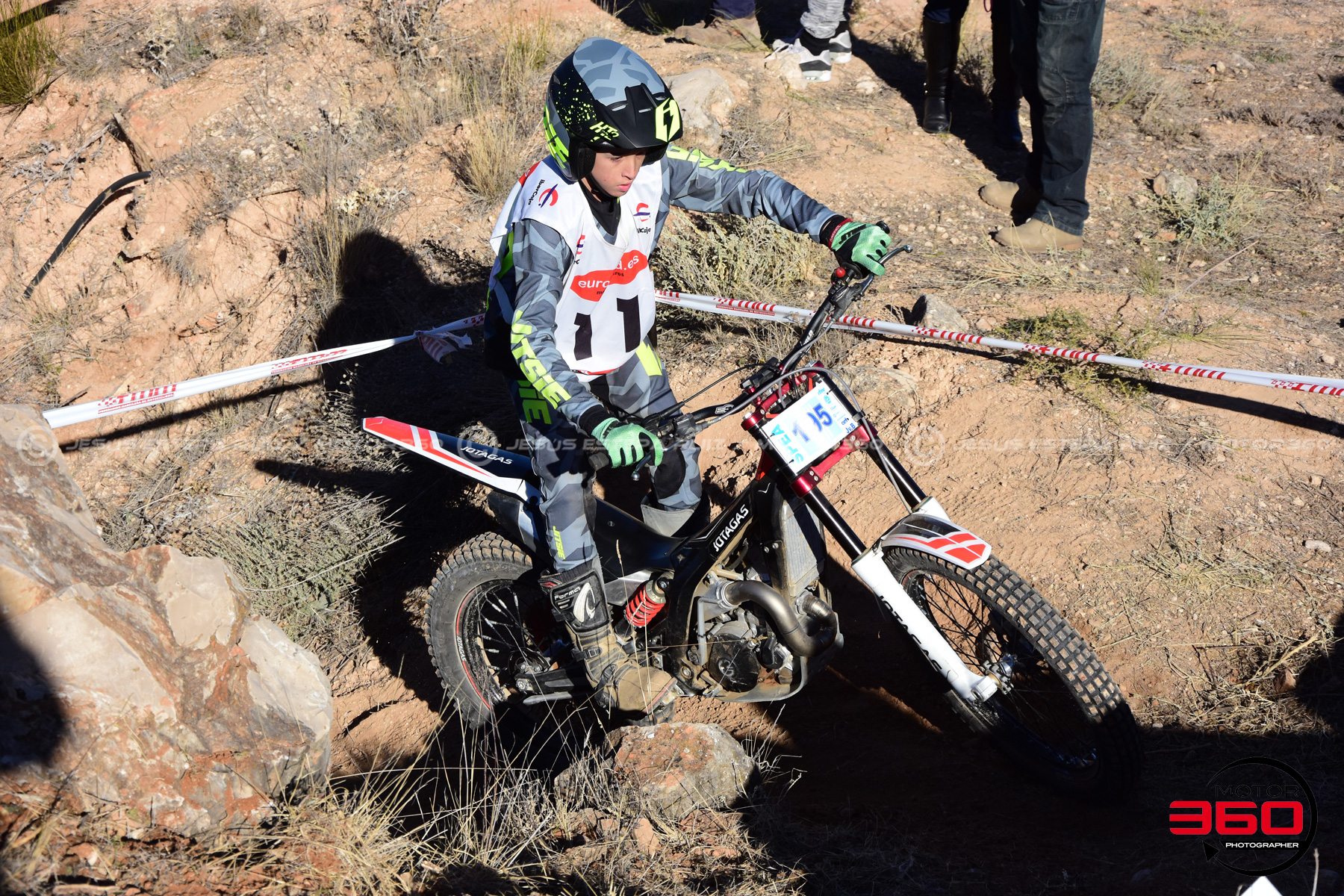 011_ROB_1782