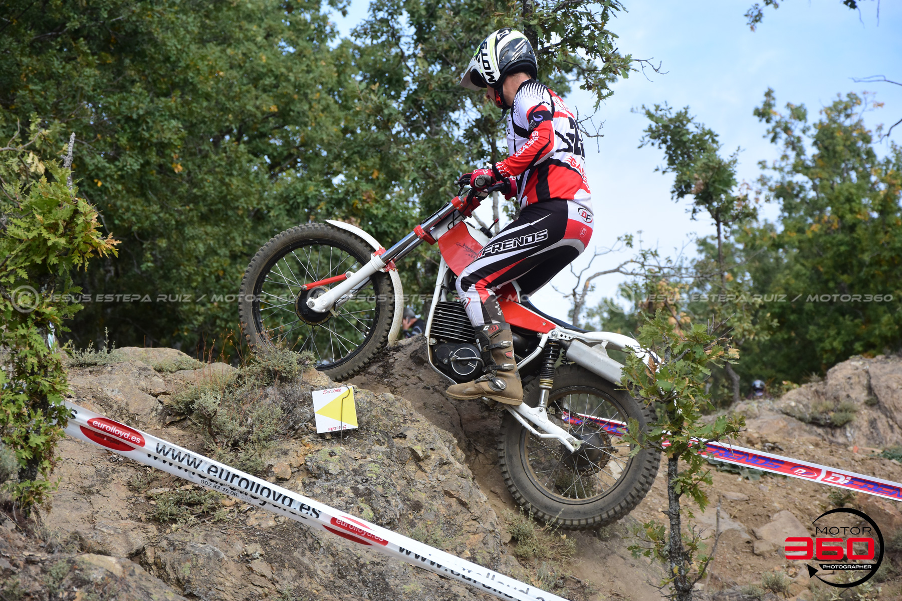 003_ROB_9561