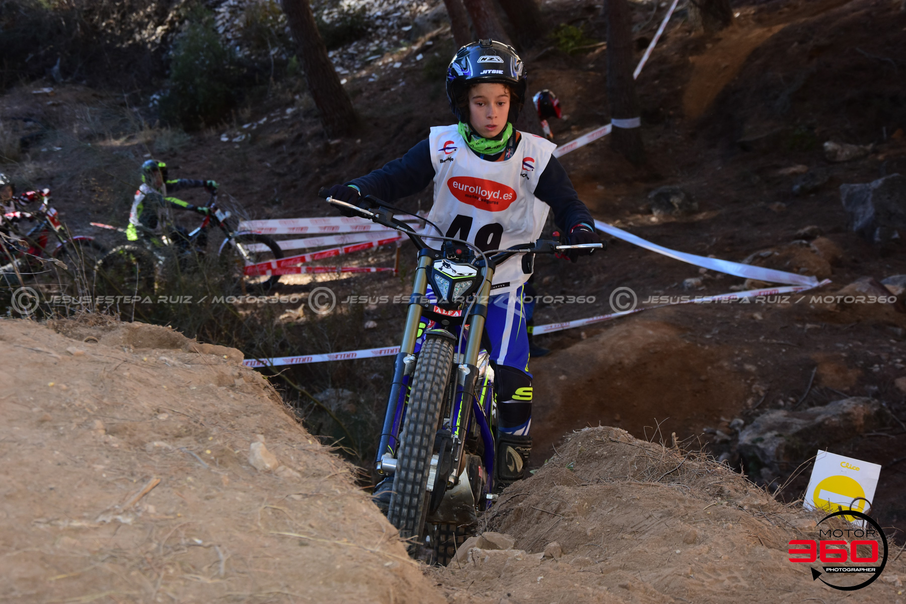 049_ROB_1674