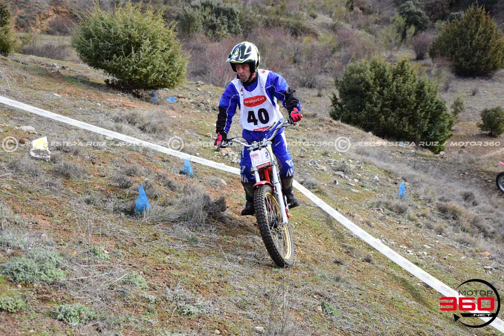 040_ROB_8876