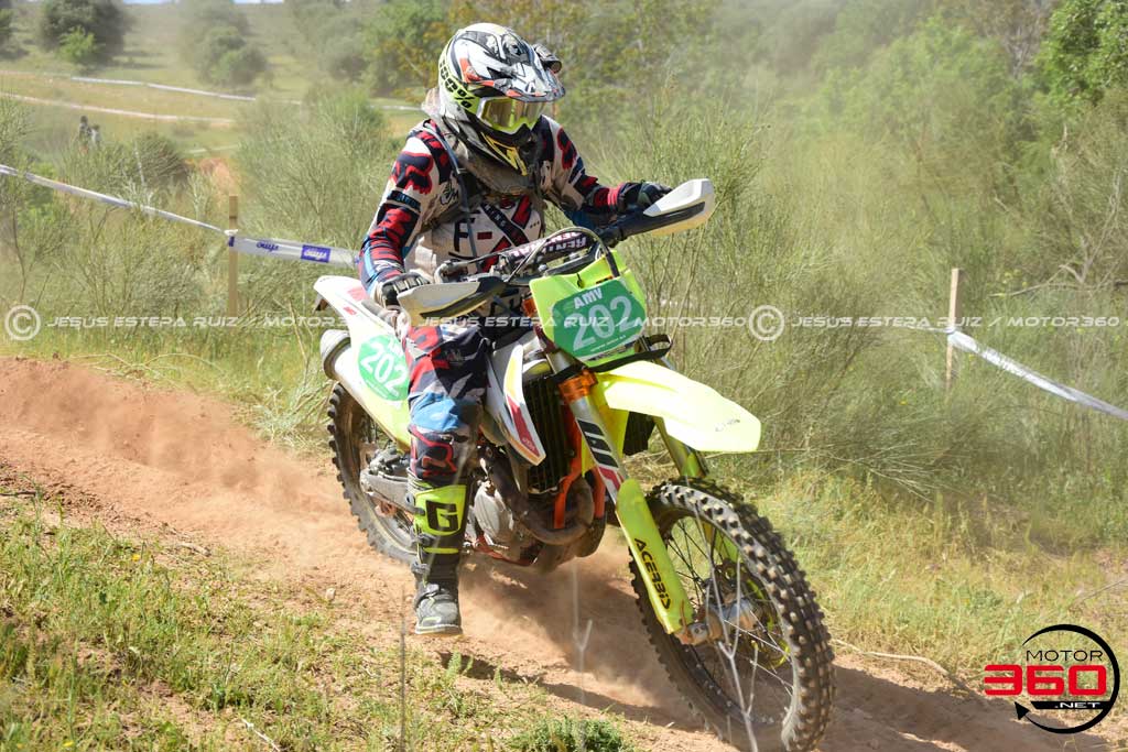 202_ROB_7185