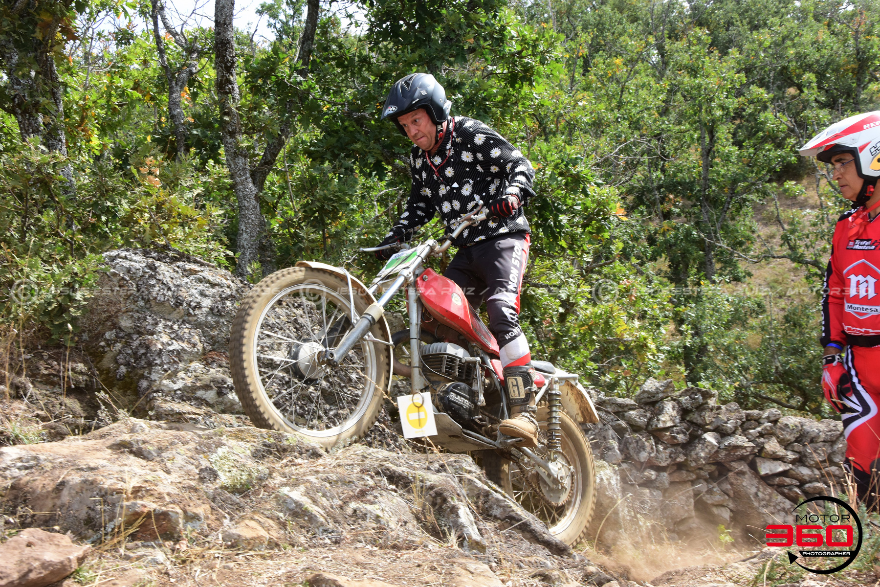 070_ROB_9826