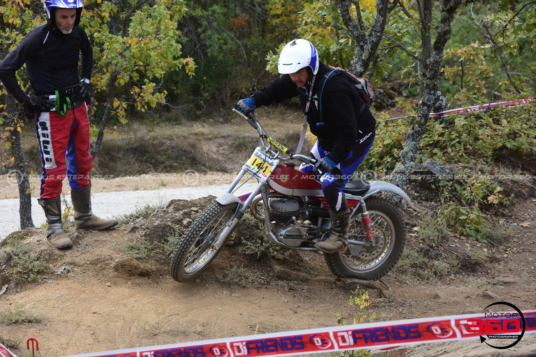 144_ROB_9355