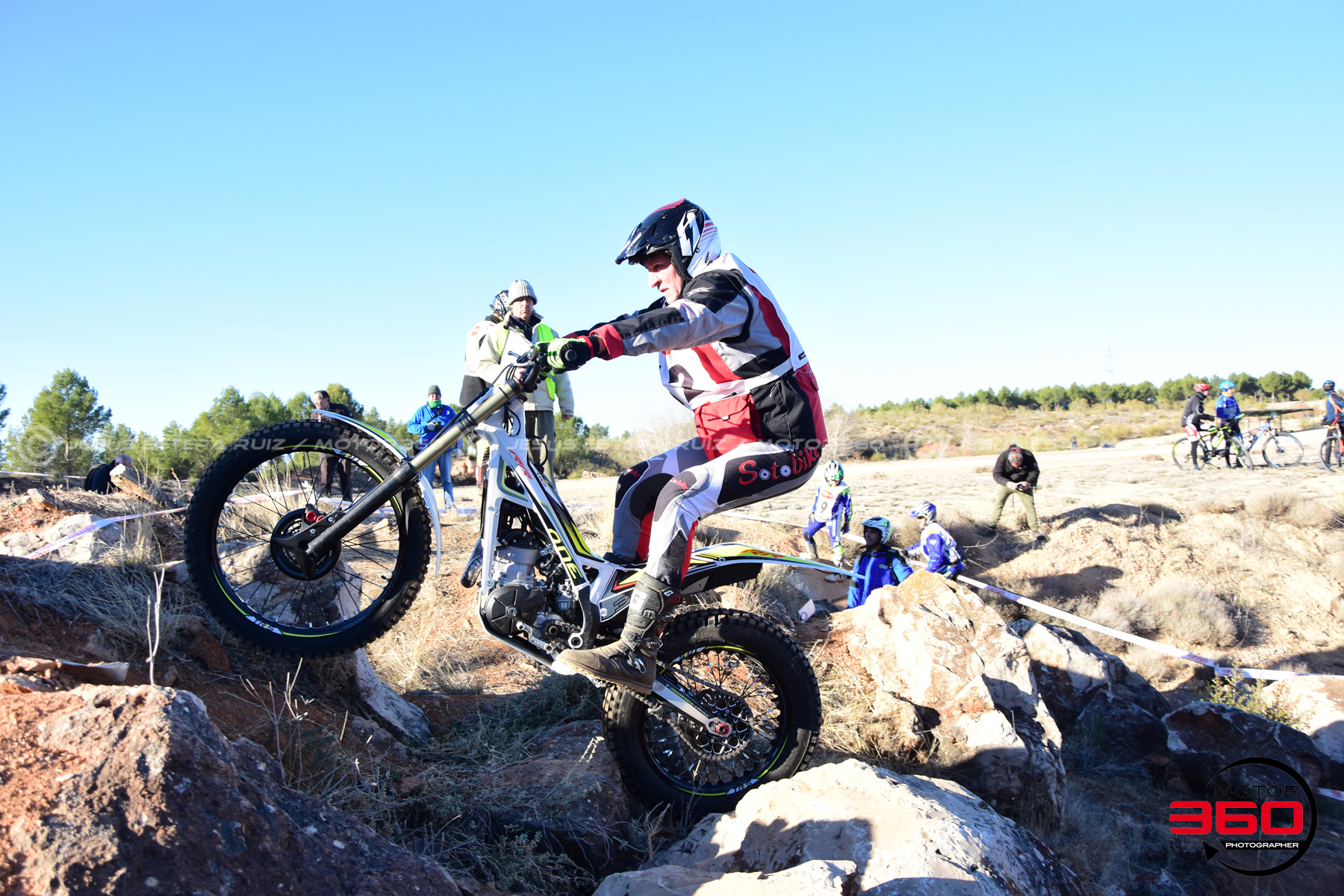 012_ROB_1553