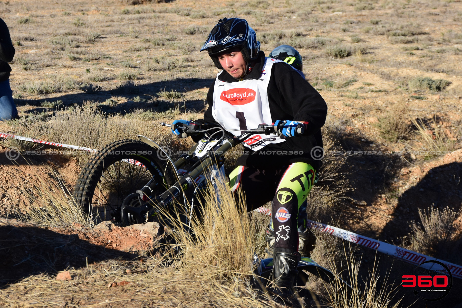 001_ROB_1566