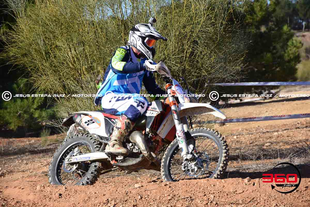 090_ROB_7896